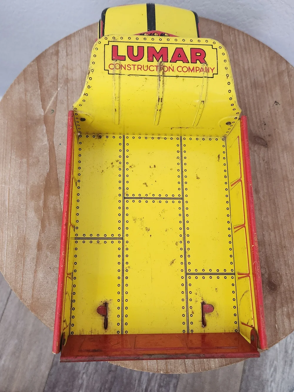 1950's VINTAGE.  Marx Litho. Lumar Contruction Co. Dump Truck Pressed Steel VTG